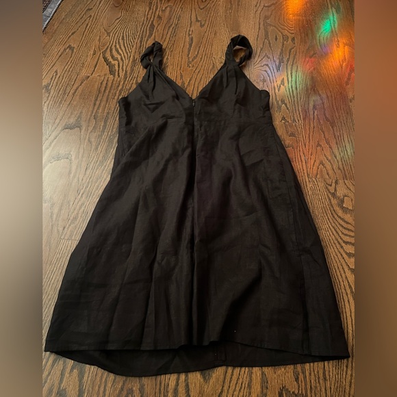 NEW FARM Rio Black And White Rose Lenzing™ Ecovero™ Euroflax™ Mini Dress - Picture 14 of 16